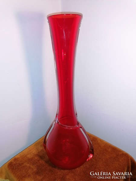 Öntött üveg  váza