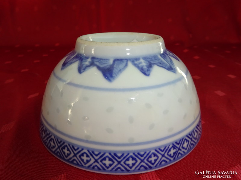 Japanese porcelain rice bowl, top diameter 11.5 cm. He has!