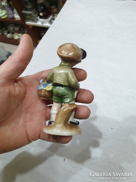 Bertram porcelán figura 