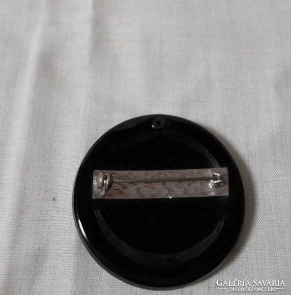 Retro brooch 2. (Silver-black, rhinestone pendant)