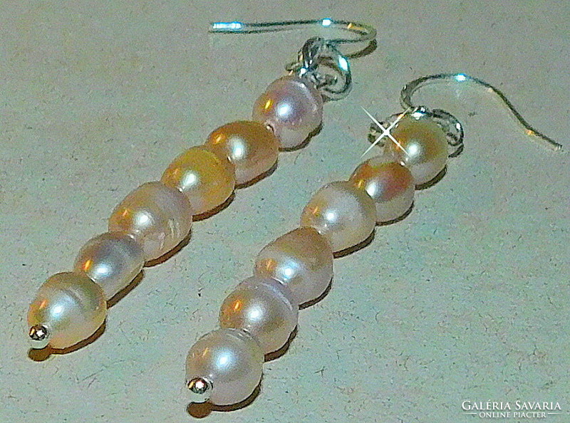 Ecru shiny cultured real pearl earrings 5.5 Cm!