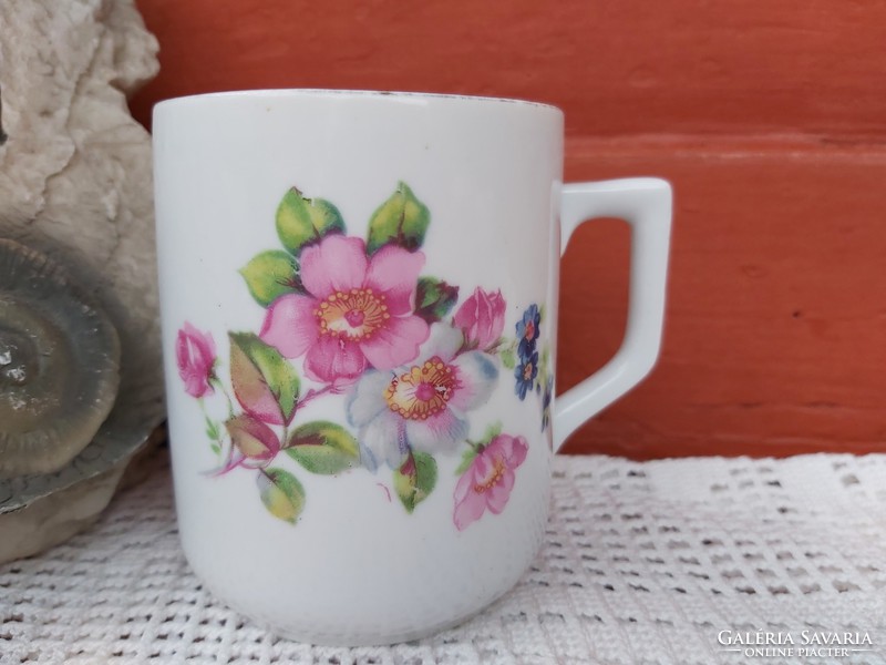 Ritka Zsolnay  porcelán virágos bögre nosztalgia darab paraszti falusi dekoráció Gyűjtői szépség