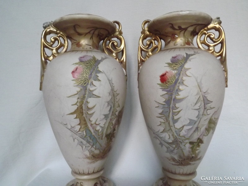 Kézifestésű Royal Bonn vázák párban-sérült
