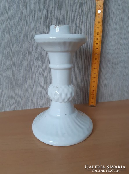 Ceramic candle holder with white glaze