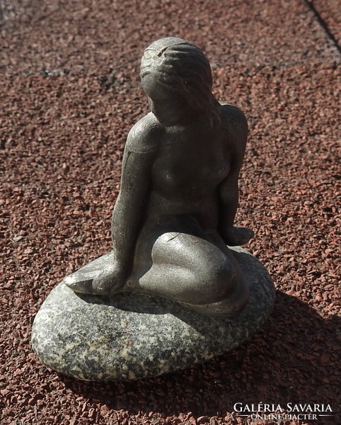 Nude woman on stone - nude sculpture