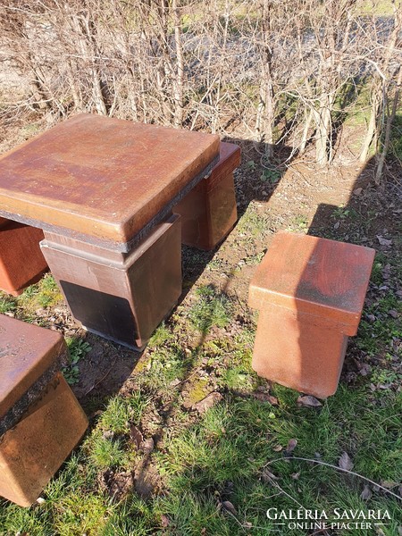 Modern Zsolnay pirogránit kerti asztal 4db ülőkével