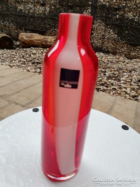Leonardo's rare red and white glass bottle vase