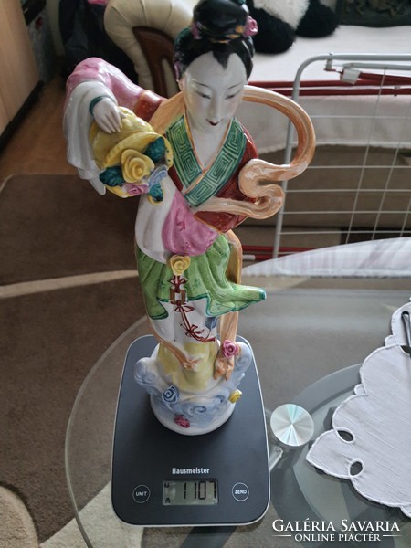 Csodaszép Kínai Geisha Porcelán Szobor.38cm