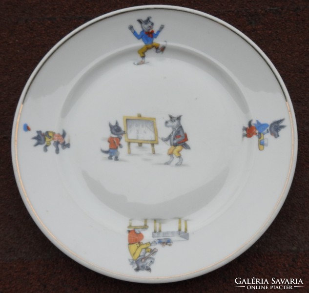 Bavaria fairy tale pattern plate - made for the factory's 50th anniversary - with a dog figure
