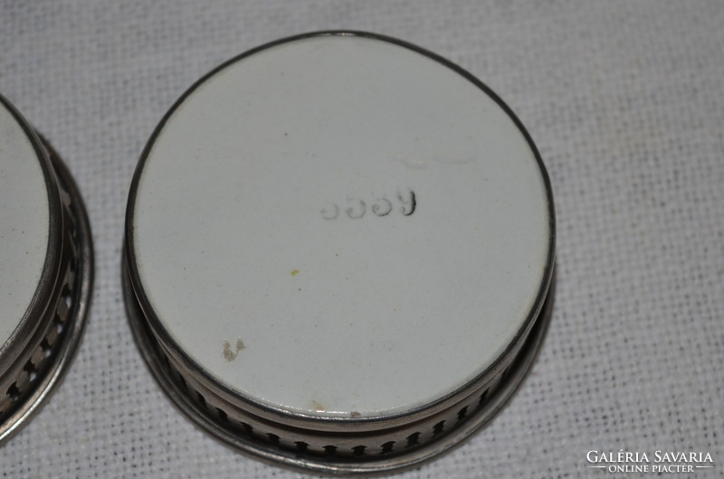 2 db fajansz betétes áttört fémszélű poháralátét  ( DBZ 0086 )