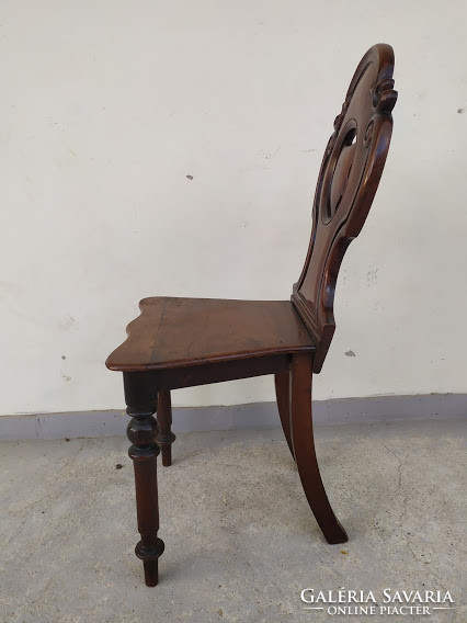 Antik patinás keményfa reneszánsz faragott szék