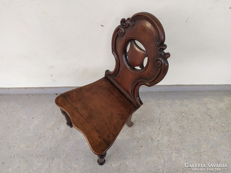 Antik patinás keményfa reneszánsz faragott szék