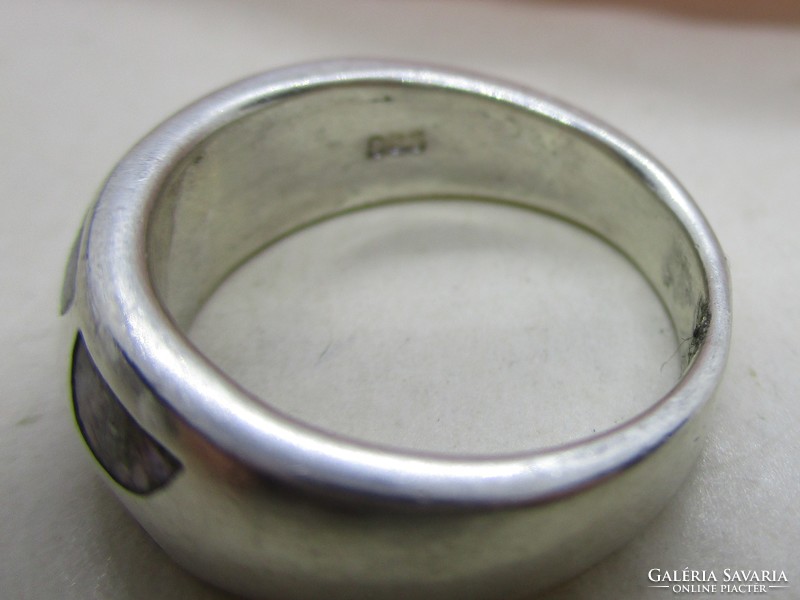 Nagyon szép ezüst gyűrű gyöngyházzal és markazitokkal
