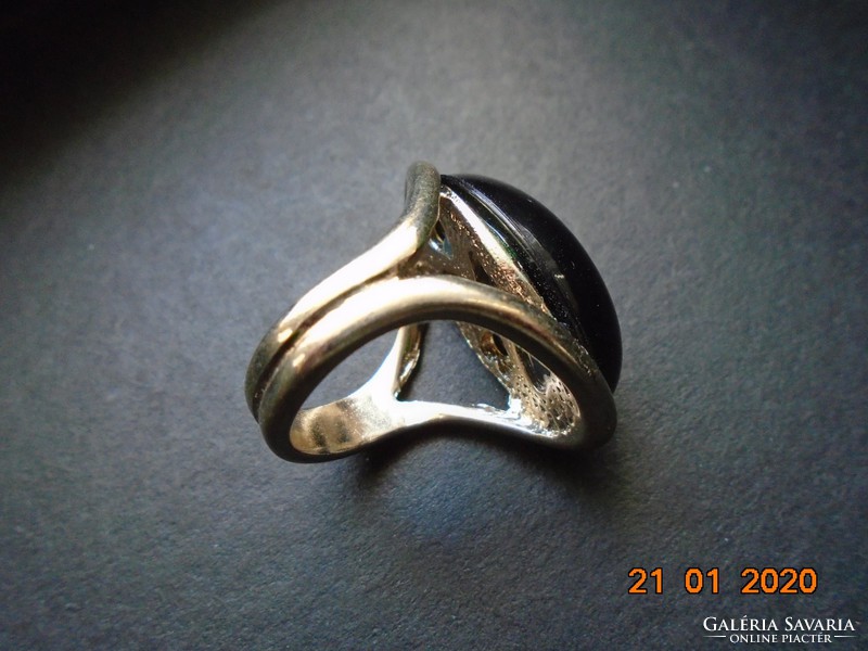 Fekete köves  dekoratív gyűrű