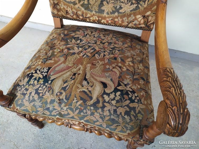 Antik gobelin kárpitos dúsan faragott barokk karos szék karosszék fa karfás fotel