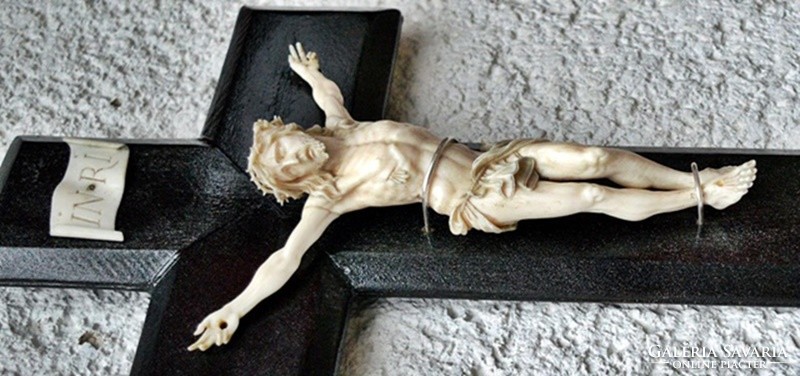 3. With a certificate! Antique, bone of Jesus Christ (18.5 Cm huge dimensions!) 41 Cm crucifix,