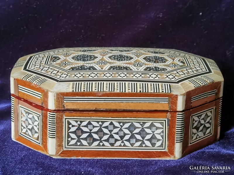 Damascus pearl and octagonal inlaid wooden box richly decorated with bone inlays