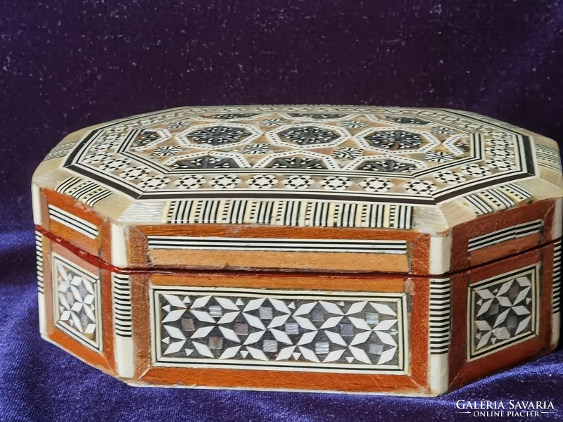 Damascus pearl and octagonal inlaid wooden box richly decorated with bone inlays