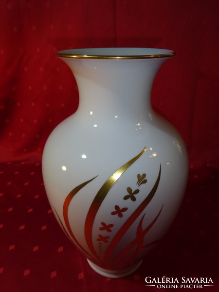 Herend porcelain, gilded vase type 7001, height 32 cm. He has!