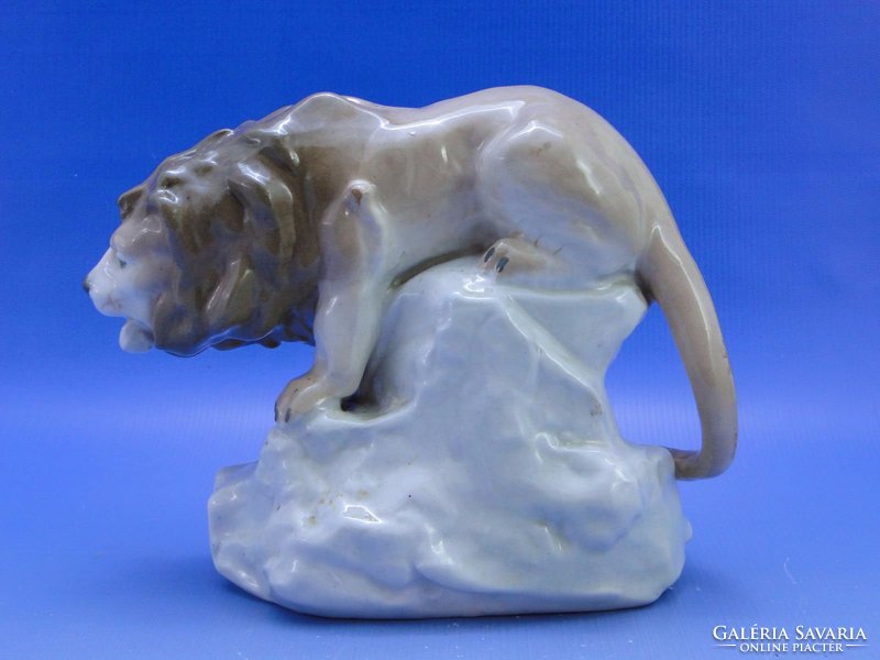 0C363 Régi AMPHORA porcelán oroszlán szobor