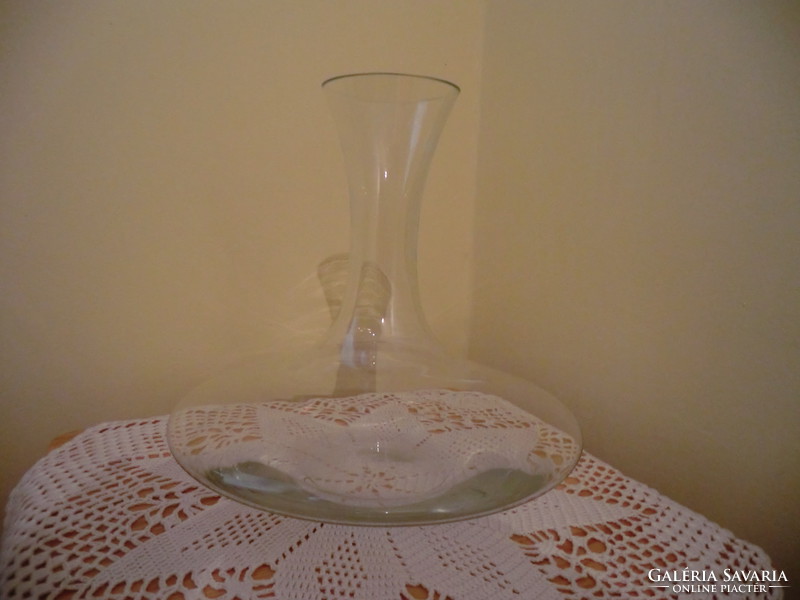 Üveg váza kecses AVIDO címkével 26X26 CM dekanter üveg