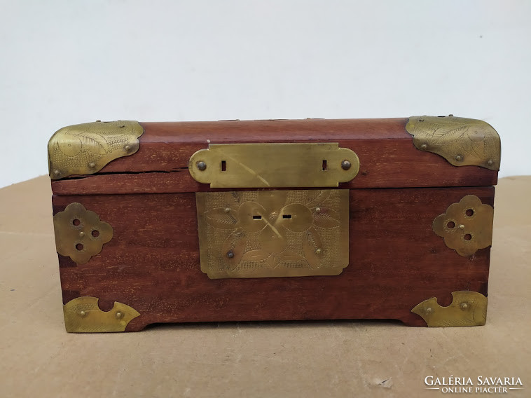Antique Chinese grease stone inlaid jewelry holder ornament box with copper fittings without lock