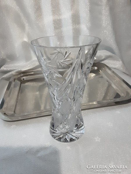 Flawless crystal vase, free of beautiful sanding, scratches and bounce