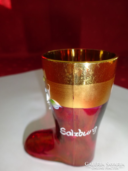 Piros üveg, kézzel festett csizma, arany szegélyes, magassága 8 cm, Salzburg felirattal. Vanneki!