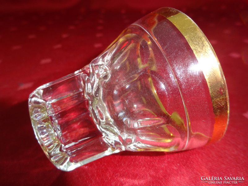 2 Centiliter liqueur glass, gold rim. Its diameter is 5.5 cm. 3 pcs for sale together. He has!