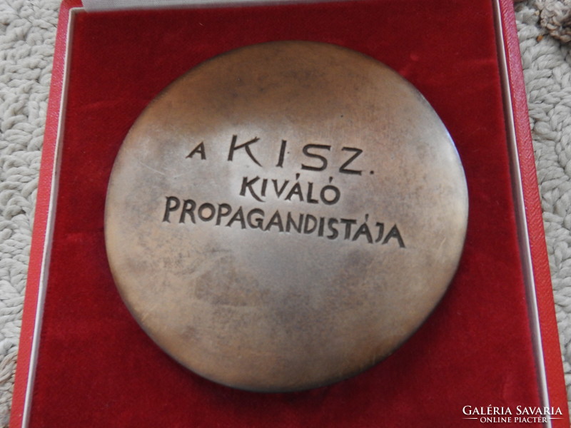 R. Kiss Lenke  bronz plakett _ A KISZ kiváló propagandistája