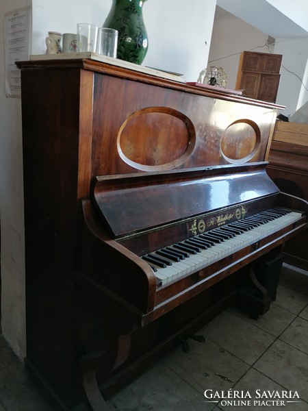 Biedermeier pianínó 