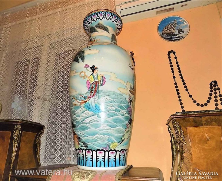Huge Chinese porcelain vase with hand-painted whitewashed scene, castle trim