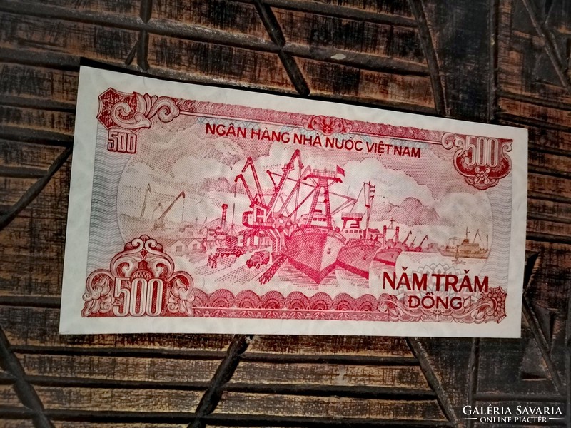 100 pcs serial number track 500 dong vietnam 1988.