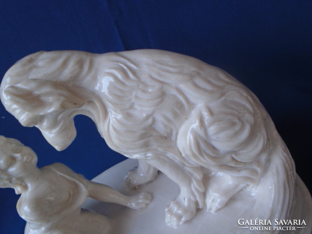 Kézzel készített carrarai márványból? elefánt csont színnő lány kutyával, igazán nagy méretben