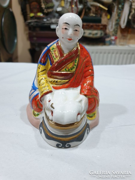 Kinai porcelán figura 