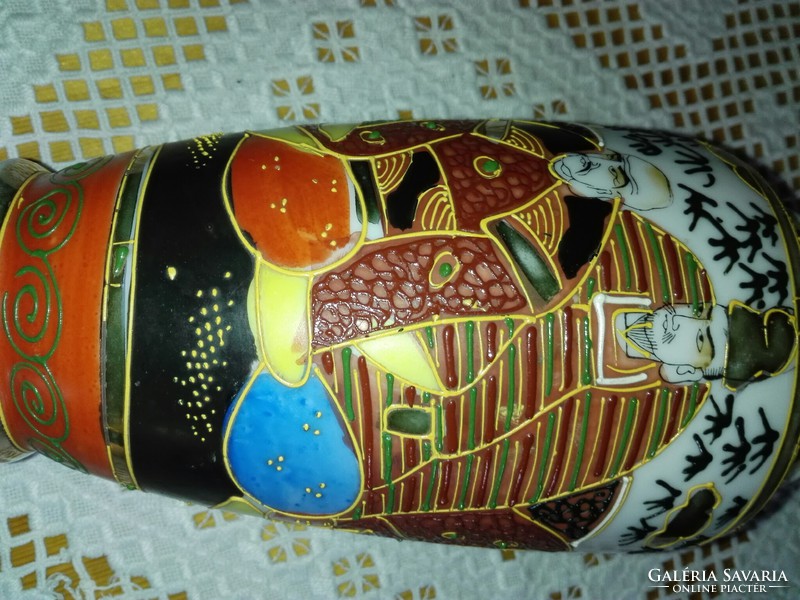 Satsuma, original porcelain vase .... With gold, hand-painted, unique product.