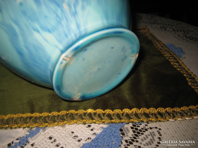 Zsolnay kék váza , ritán felbukkanó  forma  , szép állapot ,17 x 25 cm