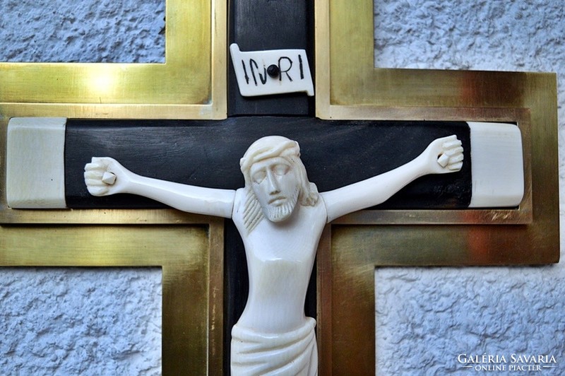 40. Antik, CSONT Jézus Krisztus (19cm), 40cm feszület réz keretben, impozáns, kereszt, korpusz