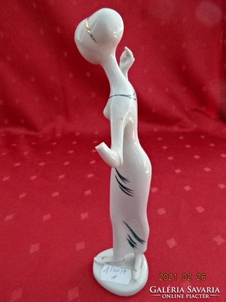 Drasche porcelain statue, hand painted lady in long dress, height 18.5 cm. There are good ones. !