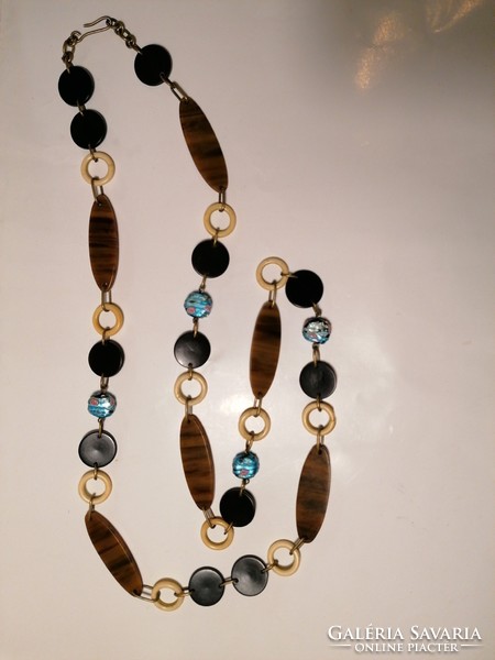Old necklace (330)
