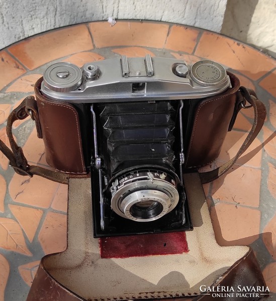 Camera antique, camera, accordion system, marked.Agfa isolette type! .Foldable