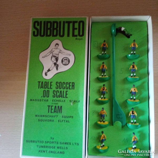 Vintage Subbuteo focicsapat.Futball játék.Játékfigura.