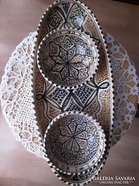 Arab kézműves 40,5, ill.13 cm kerámia tál, kínáló 3 db-os készlet, kézzel festett, eredeti, hibátlan