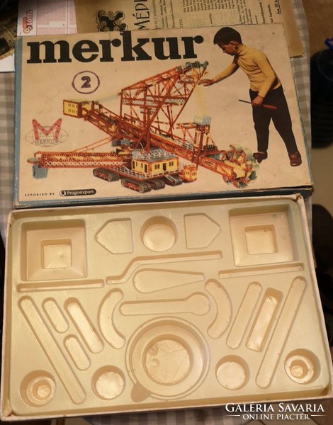 Merkur  játék doboz
