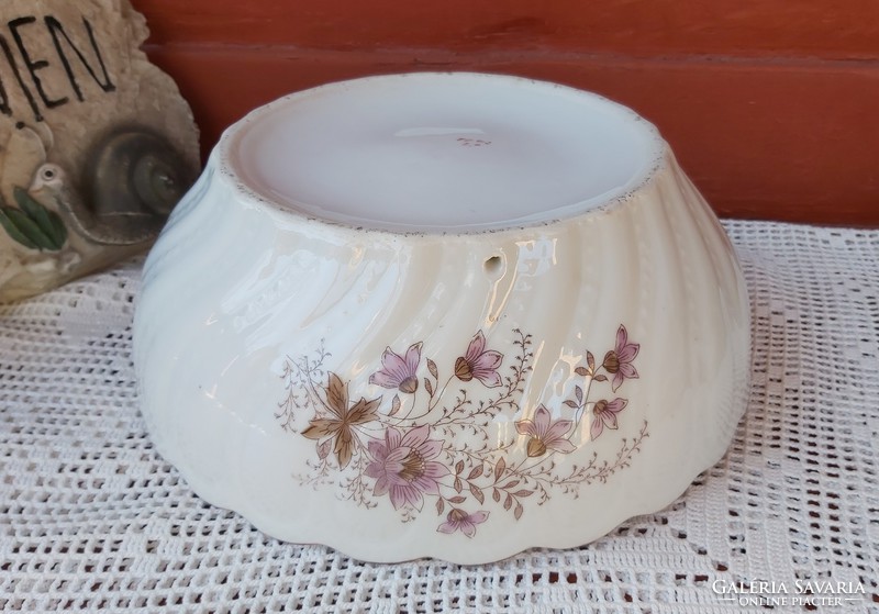 Beautiful rare twisted beaded floral porcelain patty peasant bowl collection piece 21
