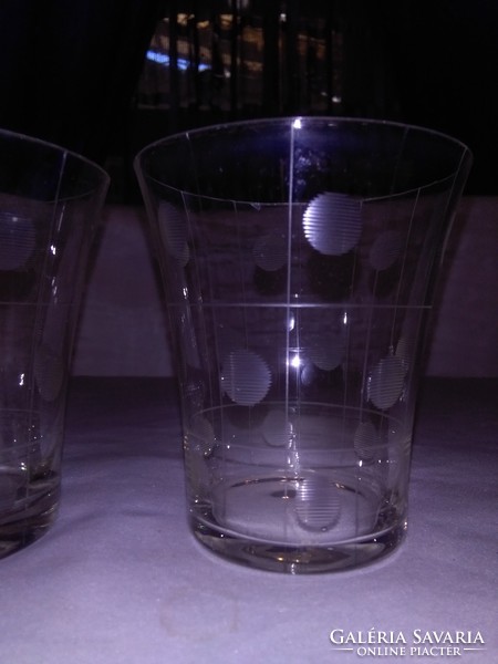 Két darab régi, metszett, pöttyös üveg pohár - együtt