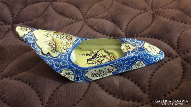 Metal slippers decorated with oriental motifs, shoe ashtray 1.
