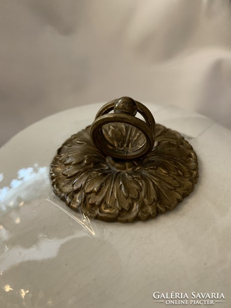 Bécsi porcelán bronz cukordoboz