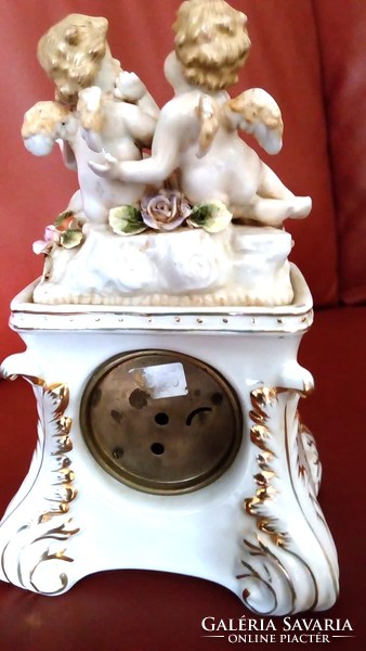 Putto fireplace clock