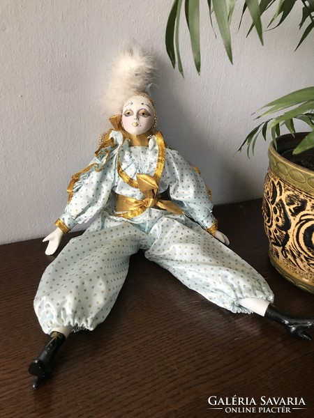 Karneváli porcelánbaba porcelán baba csodaszép